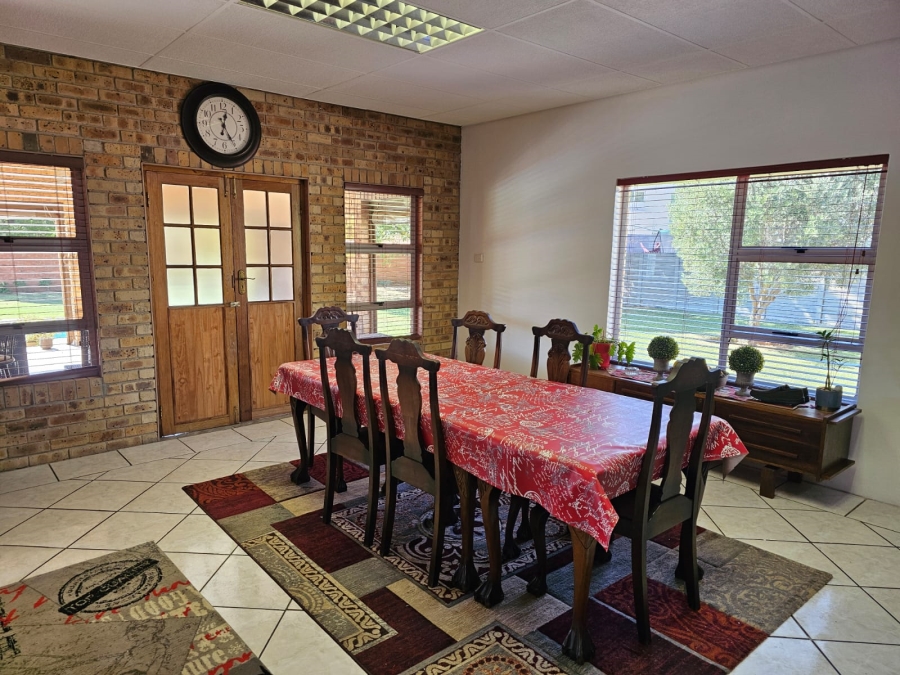 4 Bedroom Property for Sale in Jim Fouchepark Free State